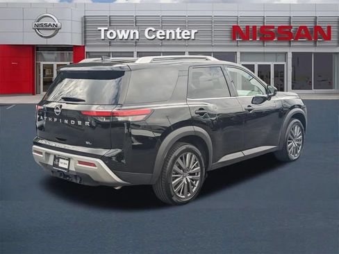 Certified 2025 Nissan Pathfinder SL w/ SL Premium Package FWD image 7