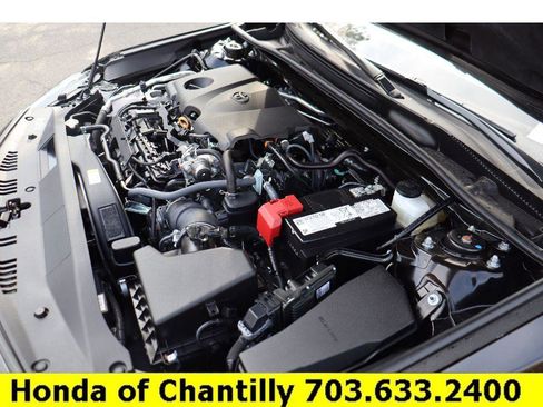 Used 2024 Toyota Camry SE image 31