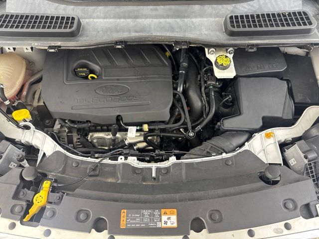 Used 2017 Ford Escape SE w/ SE Leather Comfort Package FWD image 17