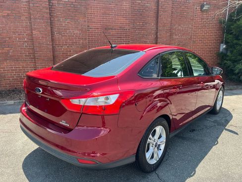 Used 2014 Ford Focus SE image 3