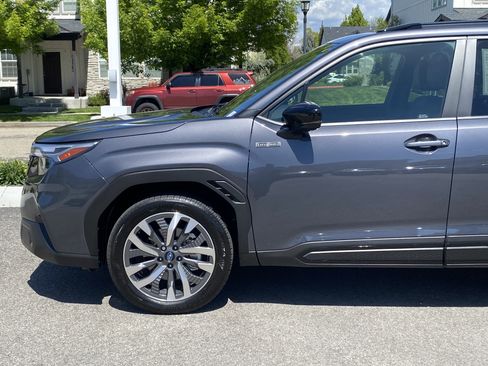 Certified 2025 Subaru Forester Touring AWD/4WD image 2