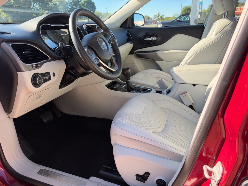 Used 2021 Jeep Cherokee Limited AWD/4WD image 17