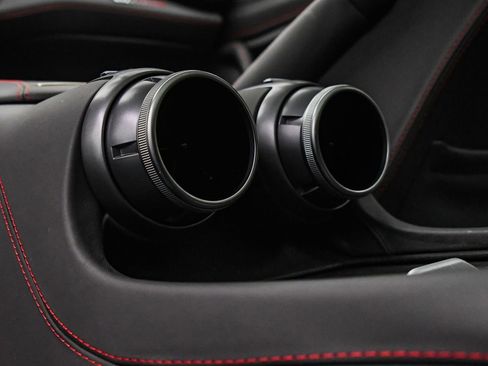 Used 2018 Ferrari GTC4Lusso image 46