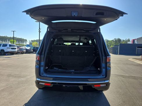 Used 2024 Jeep Wagoneer 4WD image 17