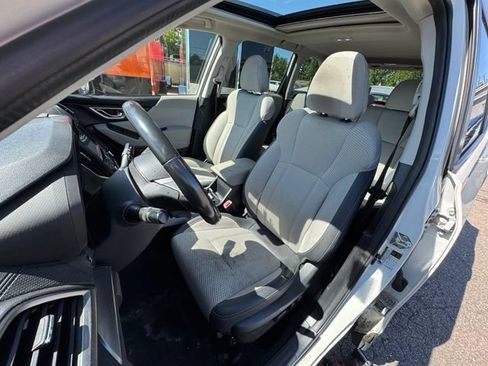 Used 2022 Subaru Forester Premium AWD/4WD image 9