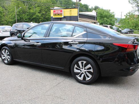 Used 2021 Nissan Altima 2.5 S FWD image 11