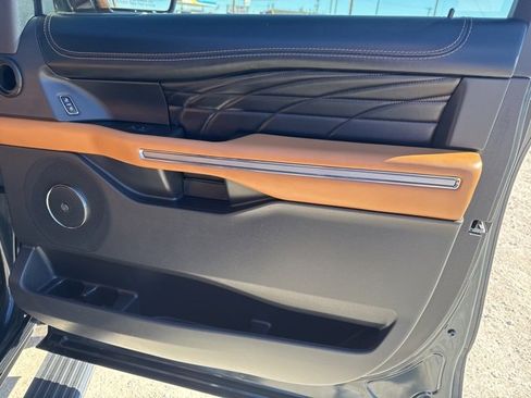 Used 2024 Ford Expedition Max Platinum image 36