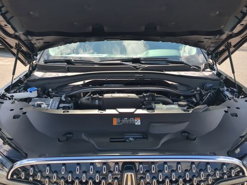 New 2025 Lincoln Aviator 2WD image 26