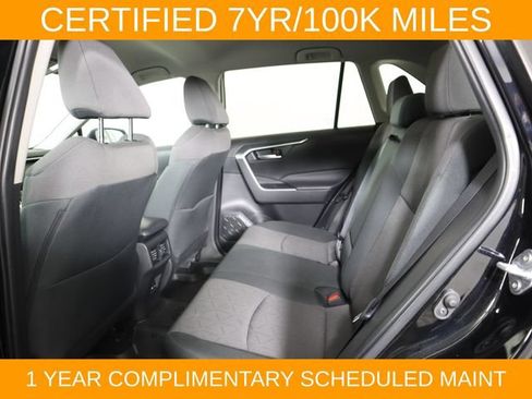 Used 2024 Toyota RAV4 XLE AWD/4WD image 37