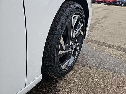 New 2026 Hyundai Elantra Limited image 39