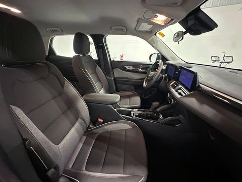 Used 2024 Chevrolet TrailBlazer LS FWD image 25