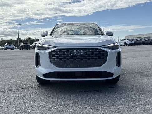 Used 2025 Audi Q5 Premium w/ Convenience Package AWD/4WD image 2