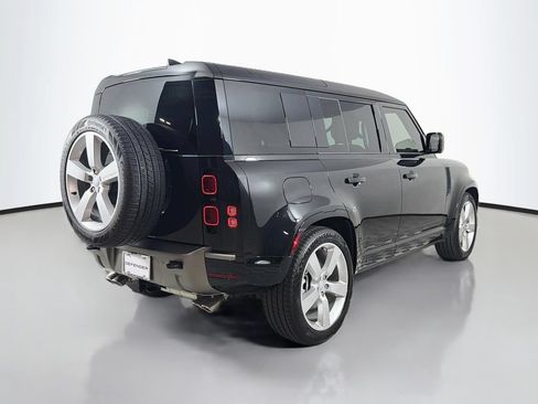 Used 2025 Land Rover Defender 110 X-Dynamic SE AWD/4WD image 5