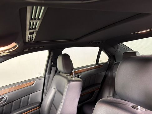 Used 2011 Mercedes-Benz E 350 4MATIC Sedan image 14