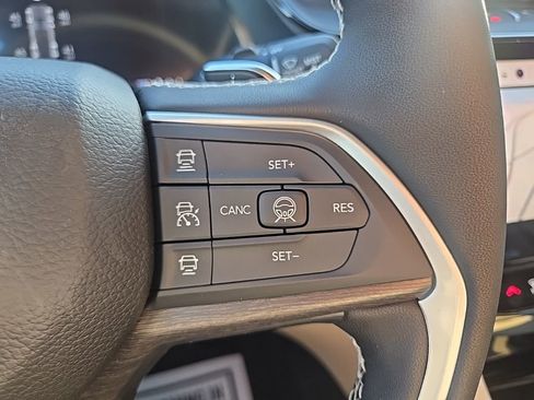 New 2026 Jeep Grand Cherokee Limited AWD/4WD image 44