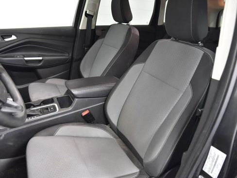 Used 2018 Ford Escape SE image 9