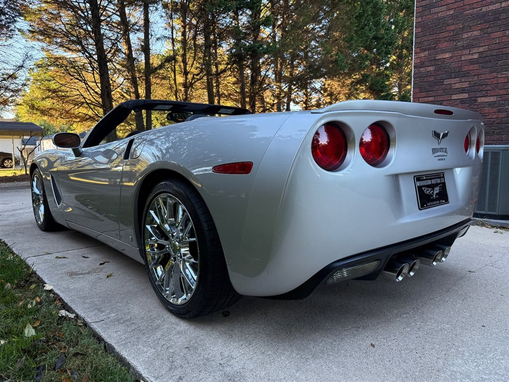 Used 2008 Chevrolet Corvette Convertible w/ Preferred Equipment Group RWD image 25
