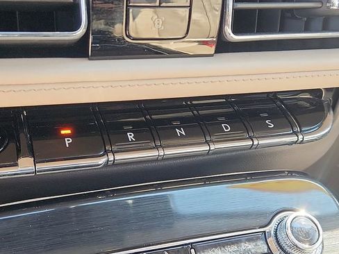 Used 2023 Lincoln Nautilus Reserve w/ Equipment Group 202A AWD/4WD image 15