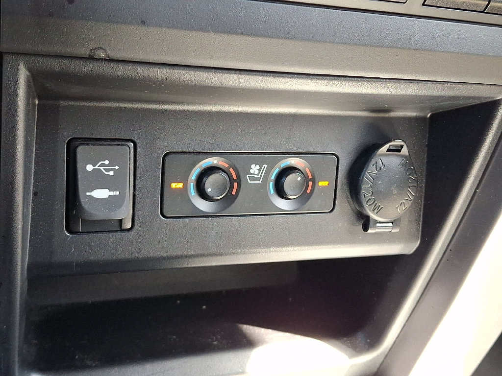 Used 2014 Toyota 4Runner Limited AWD/4WD image 27