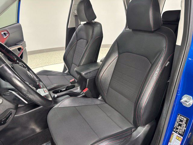 Used 2020 Kia Soul GT-Line Turbo FWD image 15