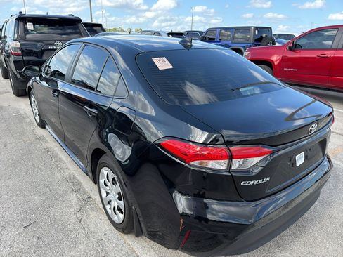 Used 2025 Toyota Corolla LE FWD image 4