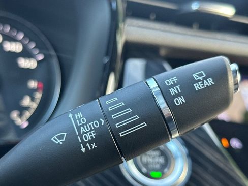 Used 2025 Cadillac XT6 Premium Luxury w/ Technology Package image 41