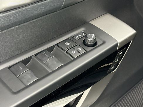 Used 2023 Toyota Tundra Limited image 28