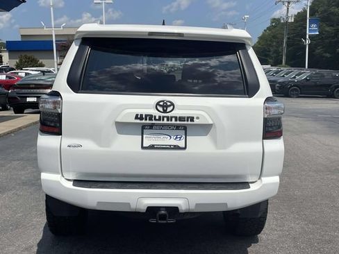Used 2018 Toyota 4Runner SR5 Premium AWD/4WD image 5