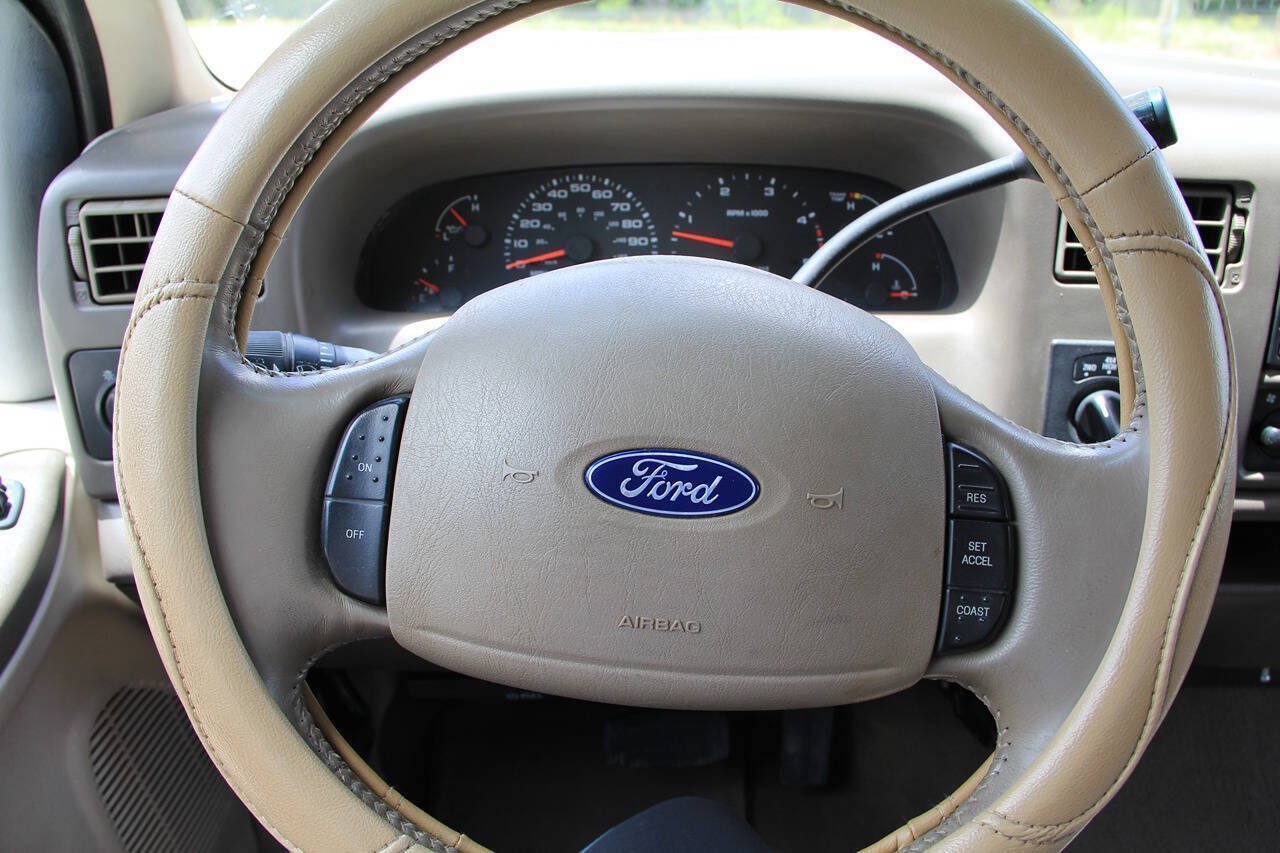 Used 2003 Ford F350 Lariat AWD/4WD image 25