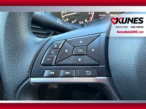 Used 2024 Nissan Altima 2.5 SV FWD image 17