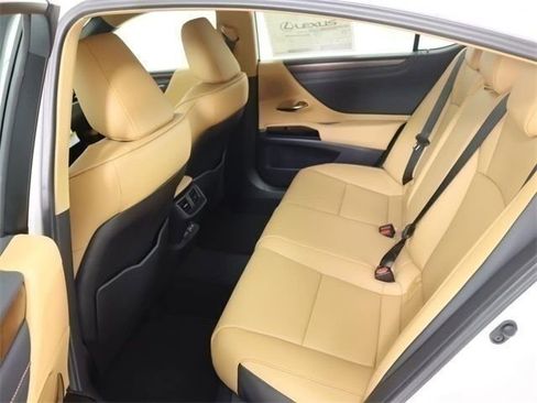 New 2025 Lexus ES 350 w/ Premium Package image 15