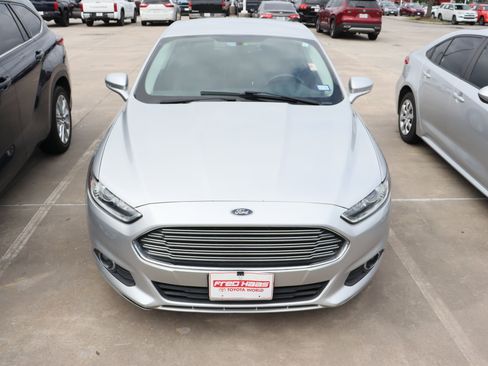Used 2016 Ford Fusion SE w/ Equipment Group 502A image 3