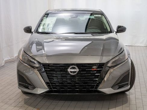 New 2025 Nissan Altima 2.5 SR image 2