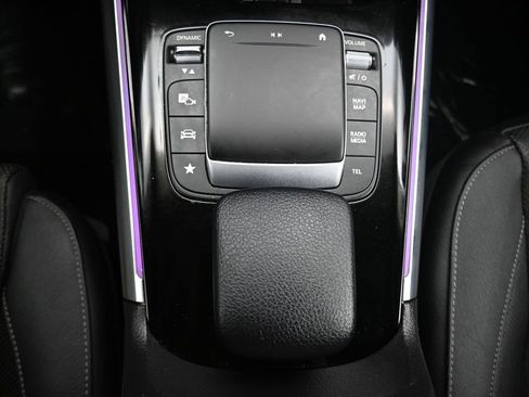 Used 2022 Mercedes-Benz GLA 250 4MATIC image 23