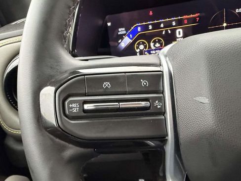 Certified 2024 Chevrolet Colorado ZR2 w/ Safety Package AWD/4WD image 27