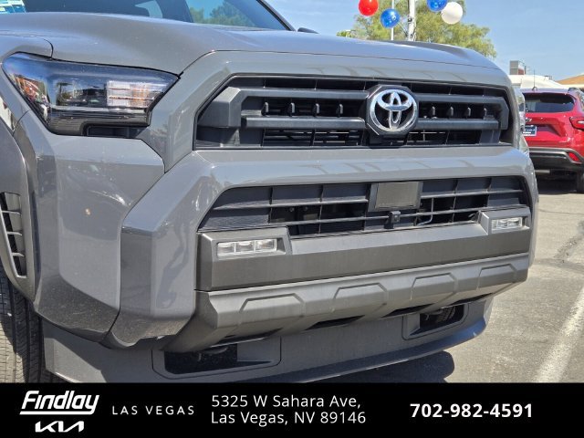 Used 2025 Toyota 4Runner SR5 AWD/4WD image 2