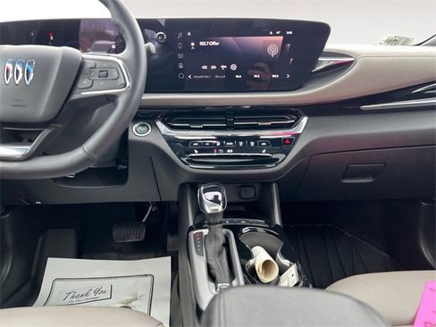 Used 2025 Buick Envista Avenir image 11