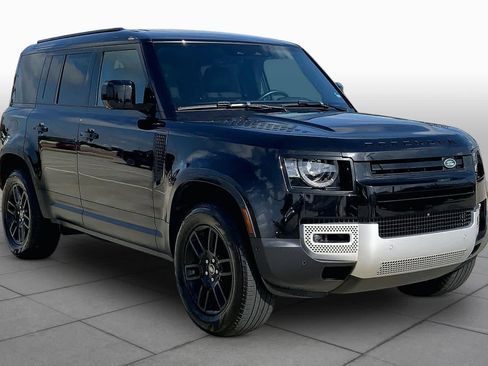 Used 2025 Land Rover Defender 110 S AWD/4WD image 3