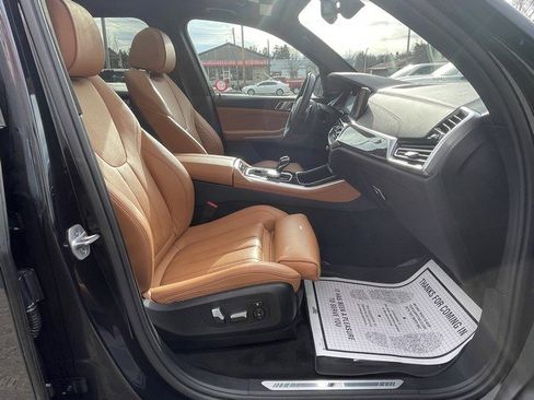 Used 2021 BMW X5 xDrive40i w/ M Sport Package image 21
