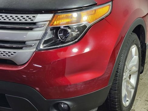 Used 2014 Ford Explorer XLT w/ Equipment Group 202A AWD/4WD image 9