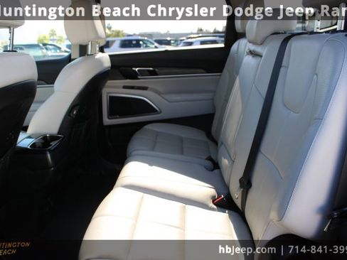 Used 2021 Kia Telluride EX image 31