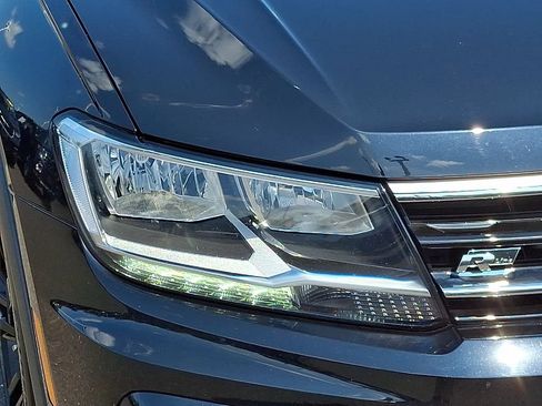Used 2021 Volkswagen Tiguan SE R-Line w/ 2-Row Tiguan MDO Package AWD/4WD image 10