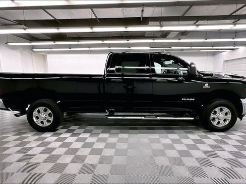 Used 2024 RAM 3500 Big Horn image 15