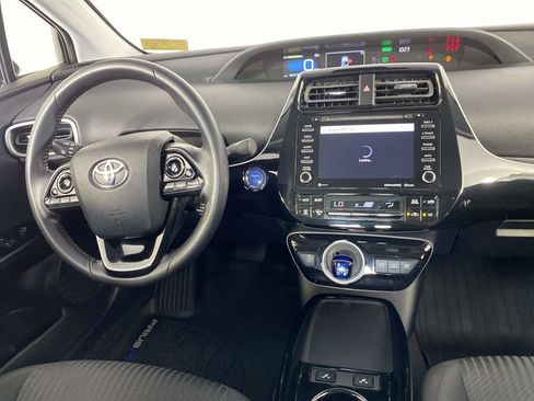 Used 2020 Toyota Prius Prime LE FWD image 12