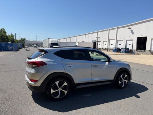 Used 2018 Hyundai Tucson Value AWD/4WD image 4