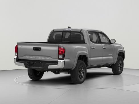 Used 2022 Toyota Tacoma SR5 RWD image 2