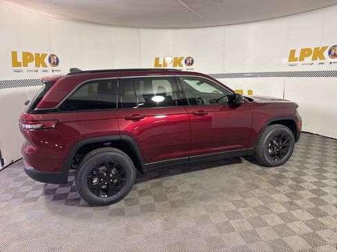 New 2026 Jeep Grand Cherokee Altitude AWD/4WD image 7
