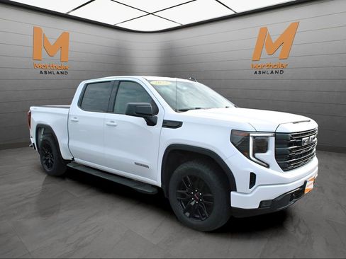 Used 2022 GMC Sierra 1500 Elevation w/ LPO, Elevation Black Package image 5