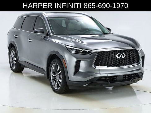 Used 2023 INFINITI QX60 Luxe w/ Vision Package FWD image 16