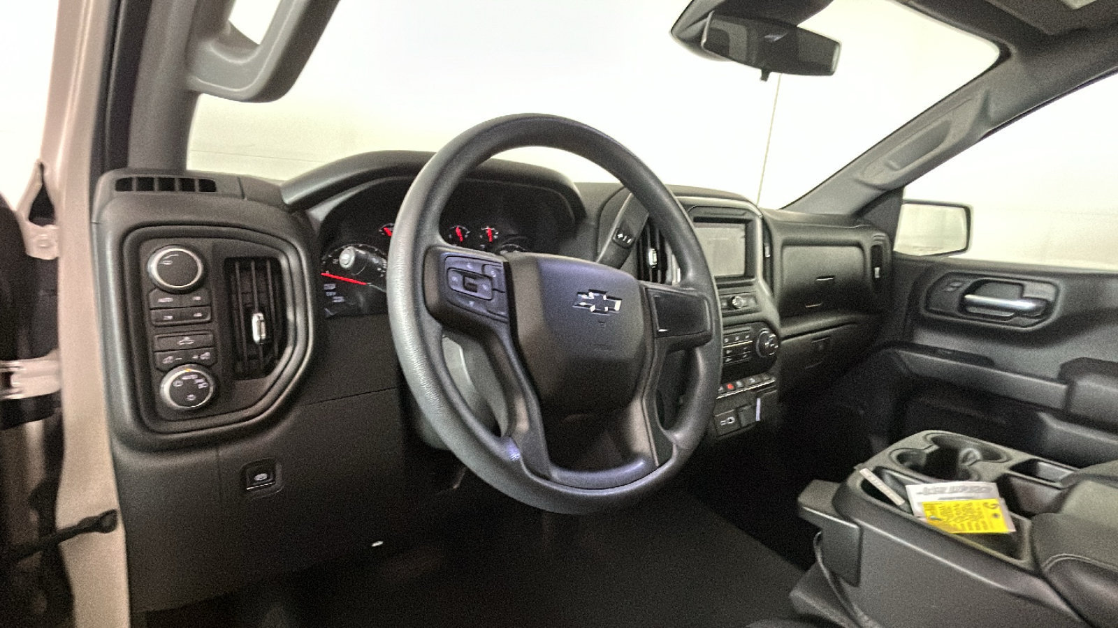 Used 2026 Chevrolet Silverado 1500 Custom Trail Boss w/ Turbomax Blackout Package AWD/4WD image 15